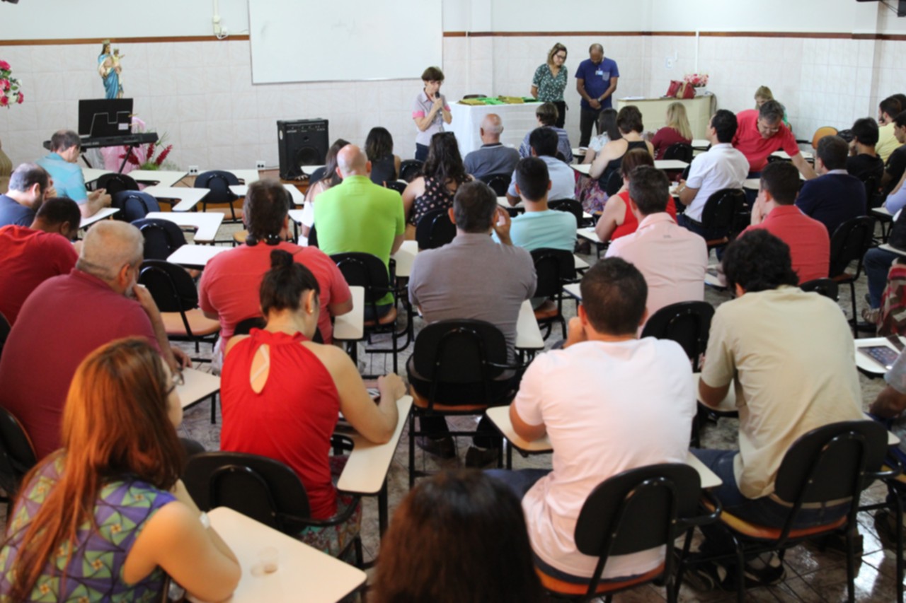 Salesiana: professores reúnem-se para preparar o início das aulas               