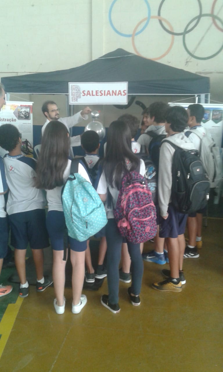 INSG/Castelo e Faculdade Salesiana apresentam projetos em feira de profissões